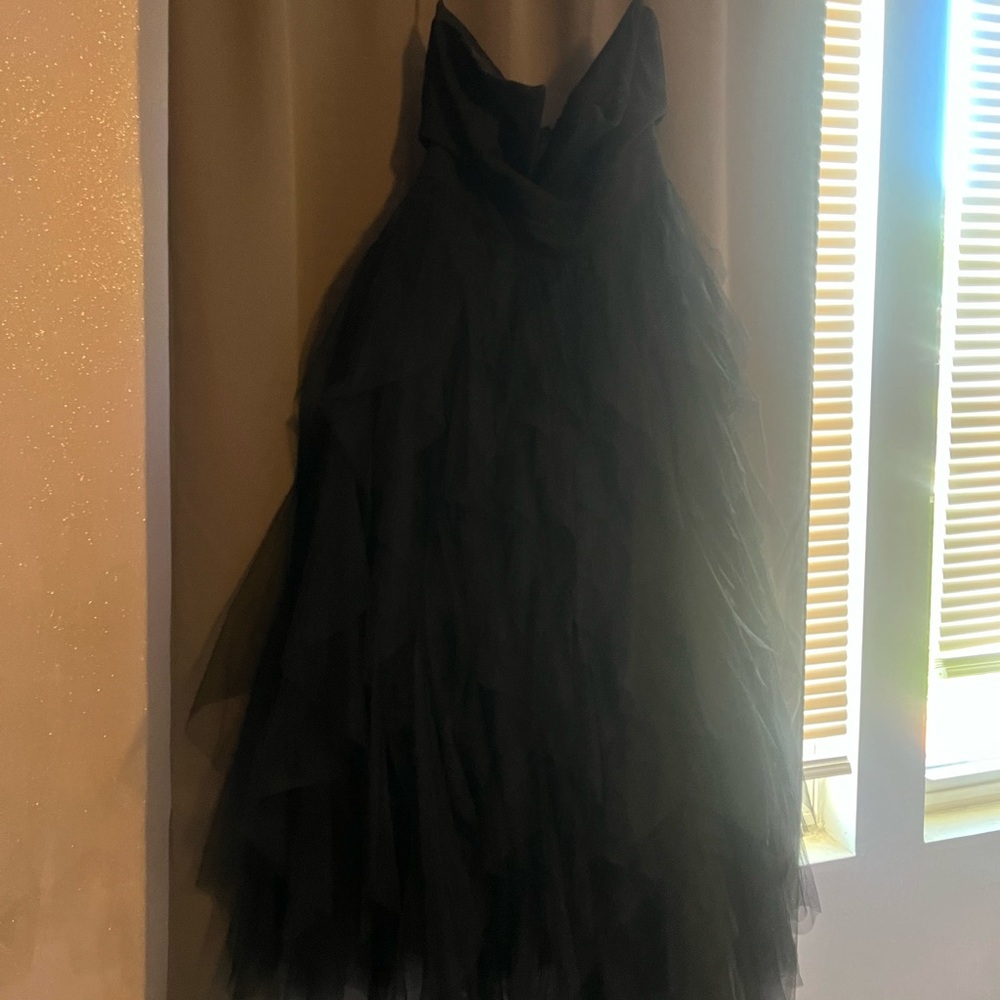 Elegant Black Tulle Gown - Picture 1 of 1
